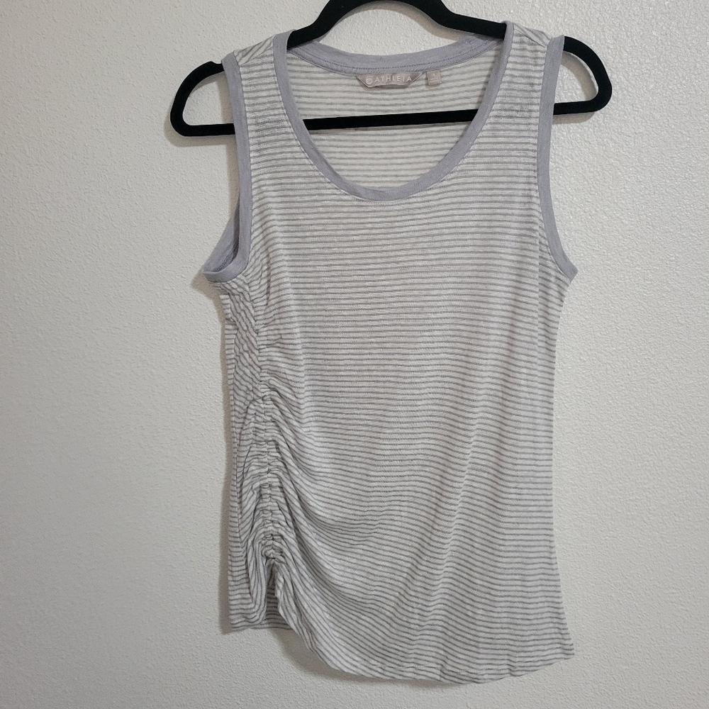 Athleta roushing details size small